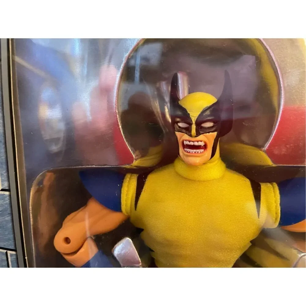 2000 Toy Biz Marvel X-Men The Movie X Mutations Classic & Movie Wolverine Figure